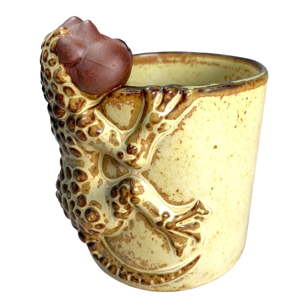 Vintage Japan Pottery Lizard Fangs Glazed Stoneware 3D Giftcraft Mug Cup